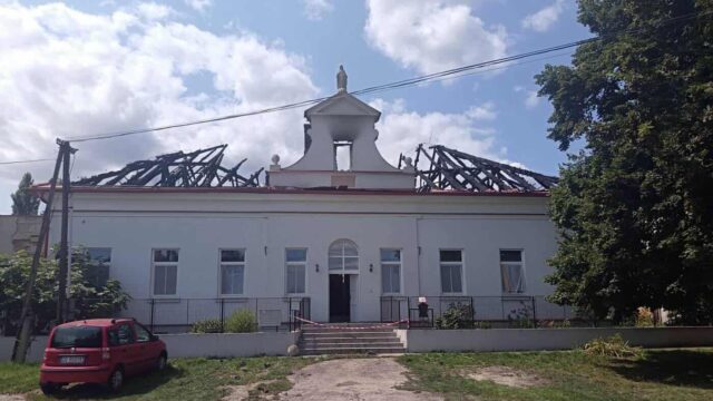 A leégett csicsói kolostor